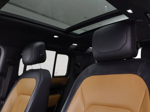 Used 2022 Land Rover Defender 110 X image 14