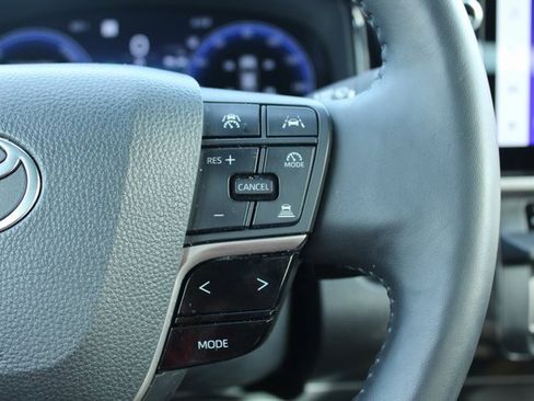 Used 2025 Toyota Camry XSE image 23