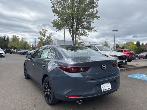 Used 2025 MAZDA MAZDA3 s AWD/4WD image 2