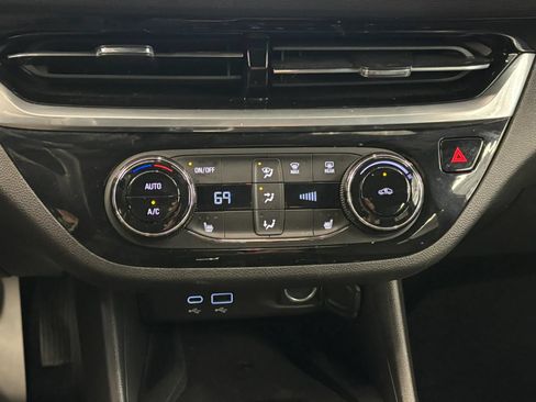 Used 2024 Buick Envista Sport Touring w/ Convenience I Package FWD image 45
