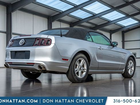 Used 2013 Ford Mustang Convertible image 30