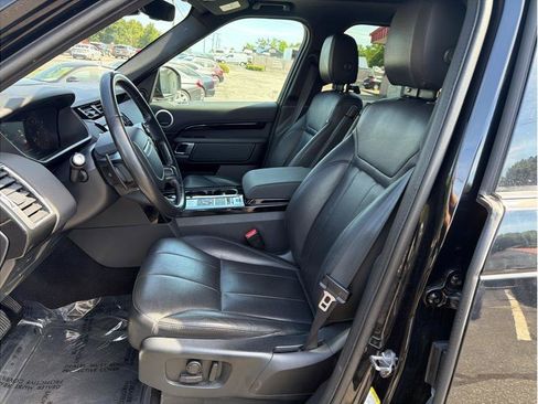 Used 2019 Land Rover Discovery SE AWD/4WD image 12