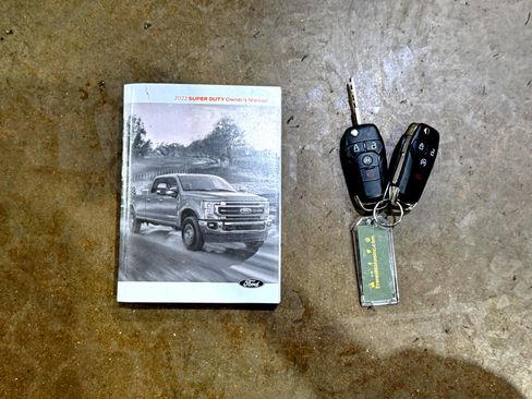 Used 2022 Ford F250 Lariat w/ Black Appearance Package image 78