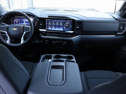 Used 2024 Chevrolet Silverado 3500 LT w/ Z71 Off-Road Package image 14