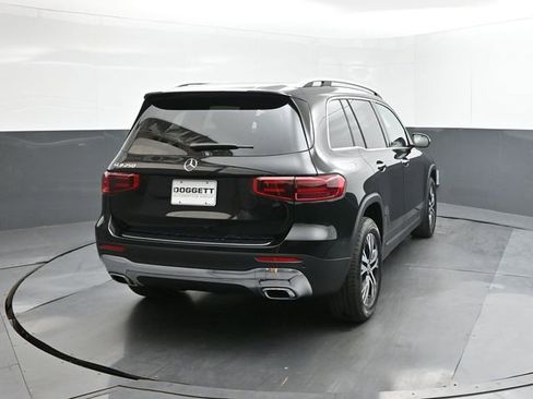 New 2025 Mercedes-Benz GLB 250 image 11