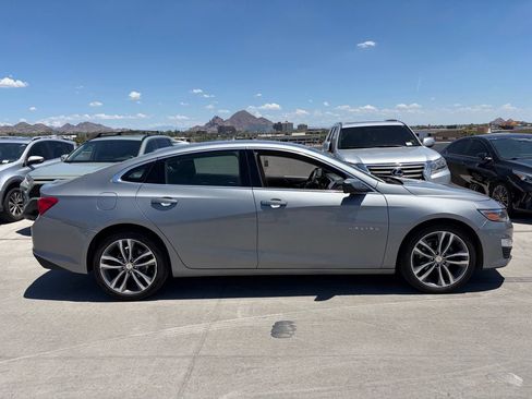 Used 2023 Chevrolet Malibu LT FWD image 3