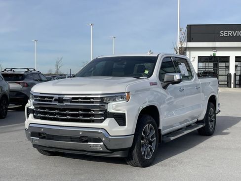 Used 2022 Chevrolet Silverado 1500 LTZ image 3