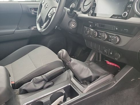 Used 2022 Toyota Tacoma TRD Sport w/ TRD Premium Sport Package image 7