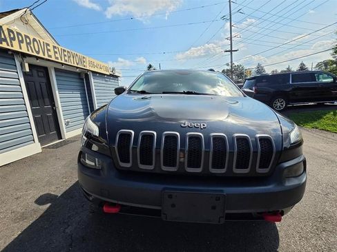 Used 2016 Jeep Cherokee Trailhawk w/ Cold Weather Group AWD/4WD image 14