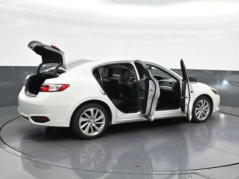 Used 2018 Acura ILX FWD image 25