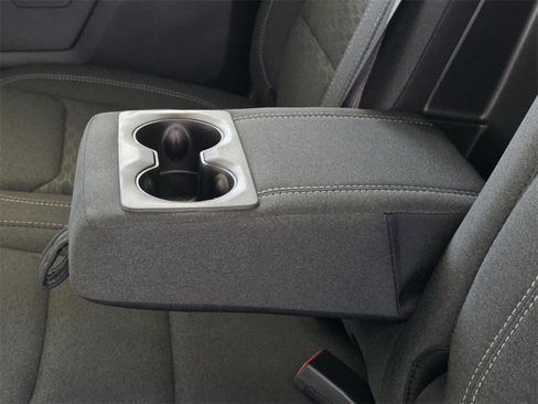 New 2026 RAM 1500 4x4 Crew Cab image 9