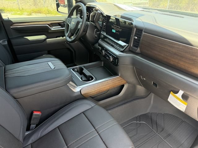 New 2026 Chevrolet Silverado 3500 High Country w/ High Country Premium Package AWD/4WD image 14