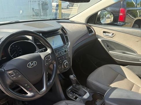 Used 2018 Hyundai Santa Fe Limited AWD/4WD image 10