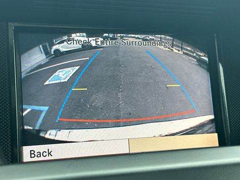 Used 2011 Mercedes-Benz GLK 350 4MATIC image 25