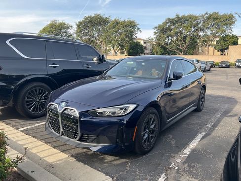 Used 2023 BMW i4 eDrive35 image 3