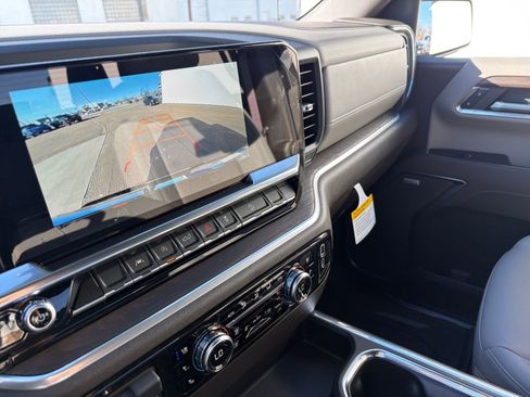 New 2026 GMC Sierra 1500 SLT w/ SLT Premium Package image 22