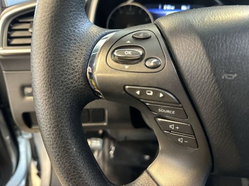 Used 2019 Nissan Murano S image 13