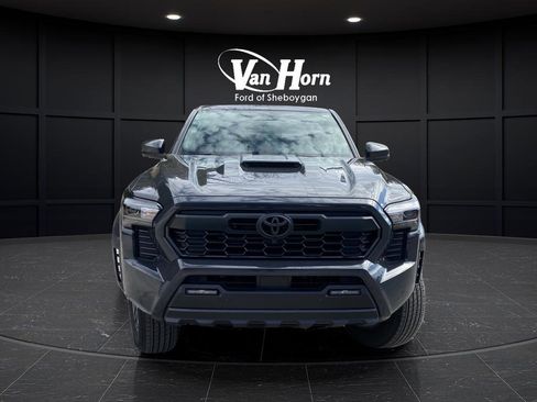 Used 2025 Toyota Tacoma TRD Sport w/ TRD Sport Premium Package image 13