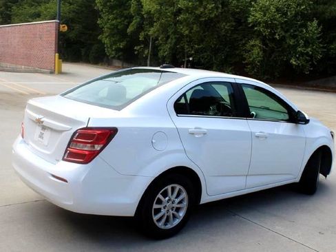 Used 2017 Chevrolet Sonic LT image 5