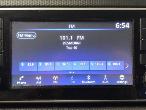 Used 2021 Nissan Kicks S image 25