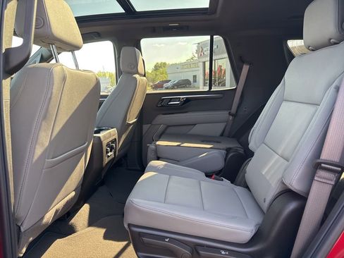 Used 2026 Chevrolet Tahoe Z71 w/ Comfort Package image 39