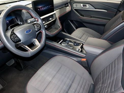 Certified 2025 Ford Explorer ST-Line w/ ST-Line Street Pack image 26