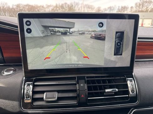 Used 2024 Lincoln Navigator Reserve image 19