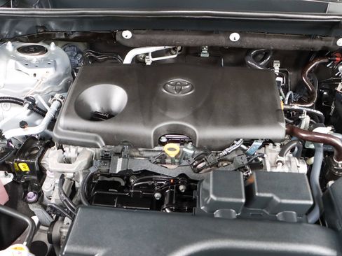 Used 2023 Toyota RAV4 XLE w/ Convenience Package image 31