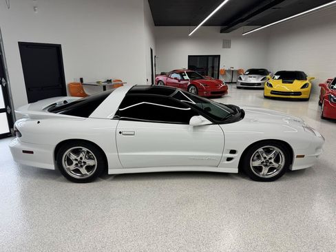 Used 1998 Pontiac Firebird Formula RWD image 18
