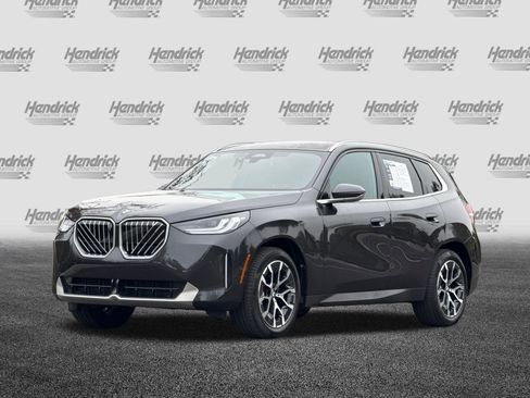 Used 2025 BMW X3 xDrive30i w/ Premium Package image 9