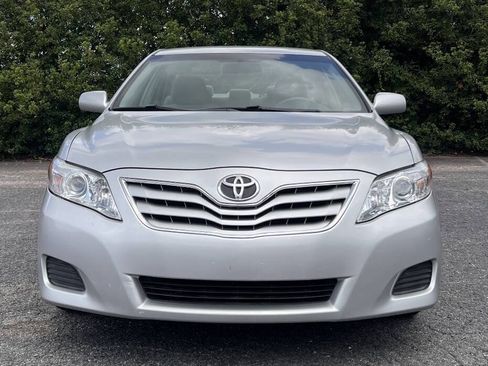 Used 2011 Toyota Camry FWD image 11