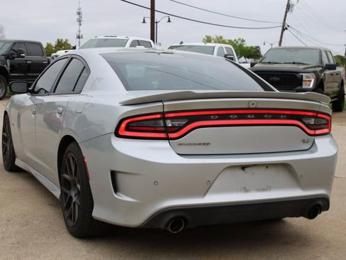 Used 2019 Dodge Charger R/T w/ Plus Group RWD image 5
