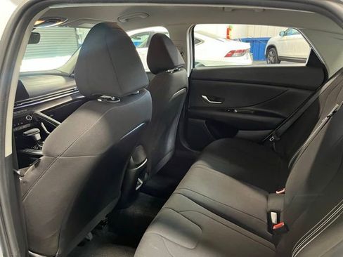 Used 2024 Hyundai Elantra SEL FWD image 17