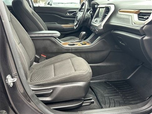 Used 2019 GMC Acadia SLE image 13