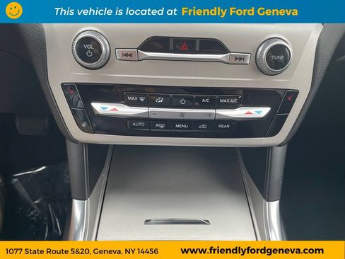 Used 2023 Ford Explorer XLT w/ Equipment Group 202A AWD/4WD image 22