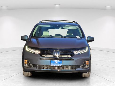 New 2026 Honda Odyssey Touring image 2
