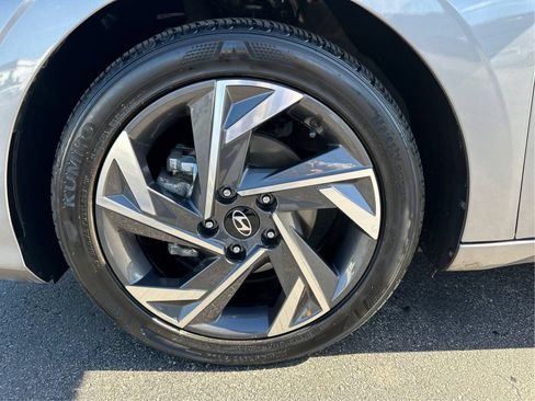 Certified 2024 Hyundai Elantra SEL w/ Convenience Package FWD image 25