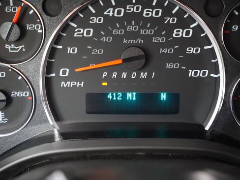 Used 2025 Chevrolet Express 2500 Extended w/ Communications Package image 29