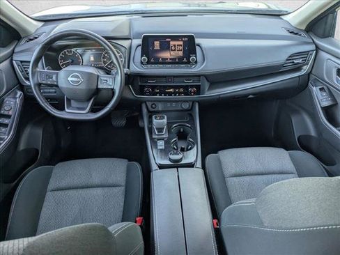 Used 2025 Nissan Rogue SV AWD/4WD image 18