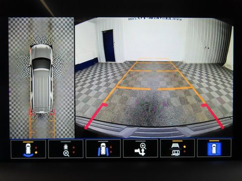 Used 2024 Chevrolet Tahoe High Country image 17