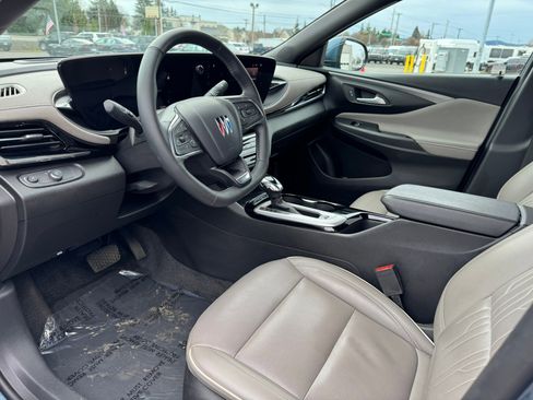 Used 2024 Buick Envista Avenir image 16