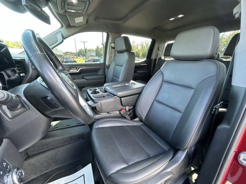 Used 2024 GMC Sierra 1500 SLT image 13