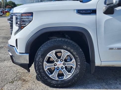 Used 2025 GMC Sierra 1500 SLT AWD/4WD image 8