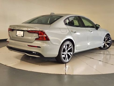 Certified 2025 Volvo S60 B5 Core FWD image 2