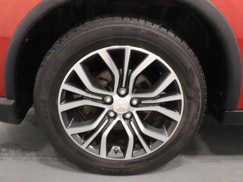 Used 2016 Mitsubishi Outlander SE AWD/4WD image 21
