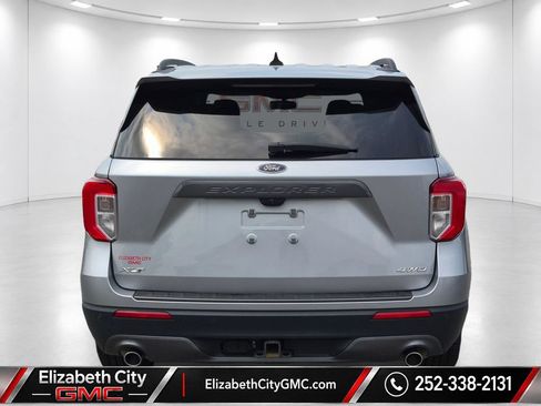 Used 2022 Ford Explorer XLT w/ Equipment Group 202A AWD/4WD image 7