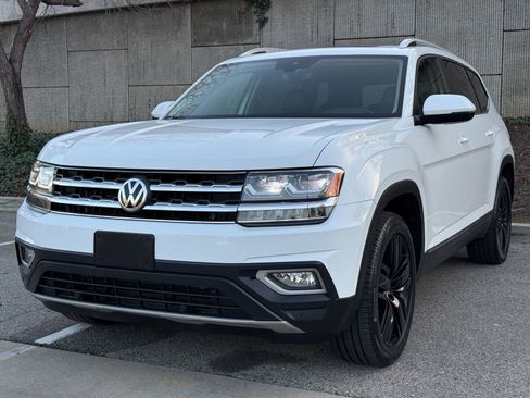 Used 2018 Volkswagen Atlas SEL image 3
