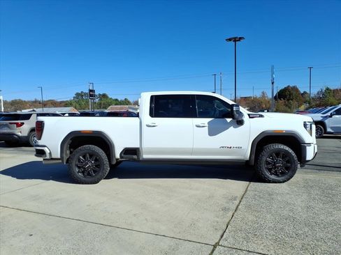 Used 2026 GMC Sierra 2500 AT4 w/ AT4 Premium Plus Package image 6