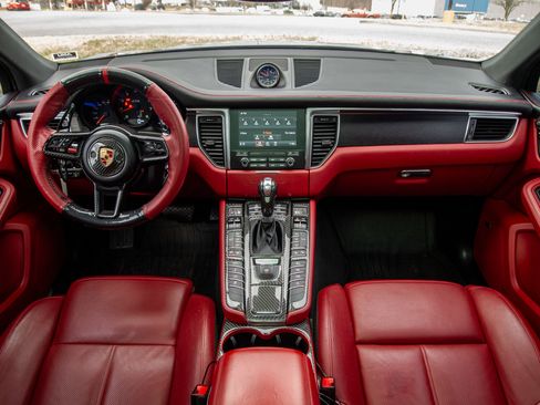 Used 2018 Porsche Macan GTS image 32