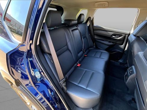 Certified 2025 Nissan Rogue SL AWD/4WD image 18